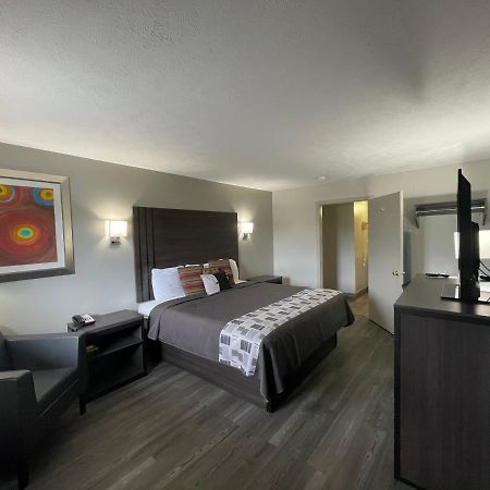 Embassy Inn - Hohenwald Bagian luar foto